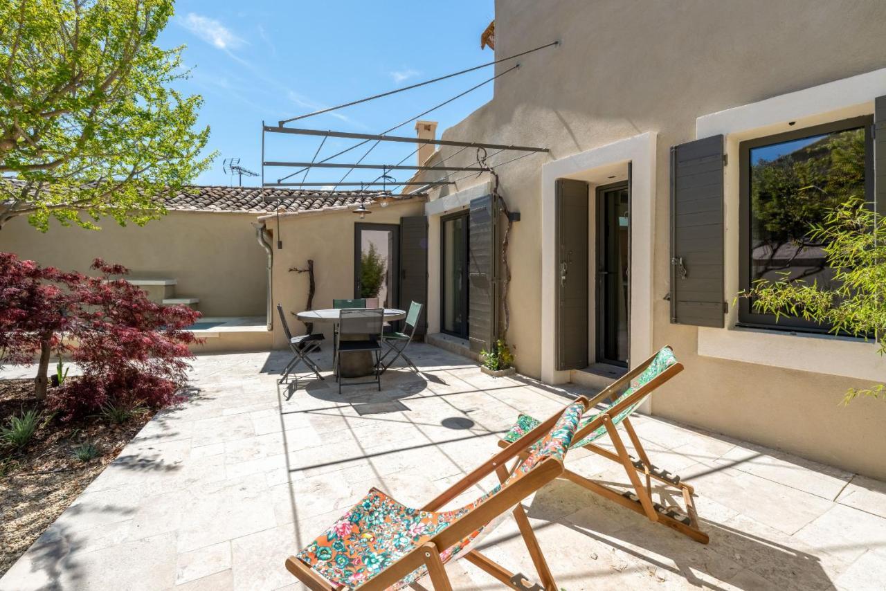 Villa La Fontaine Aux Fees Lagnes Exterior foto
